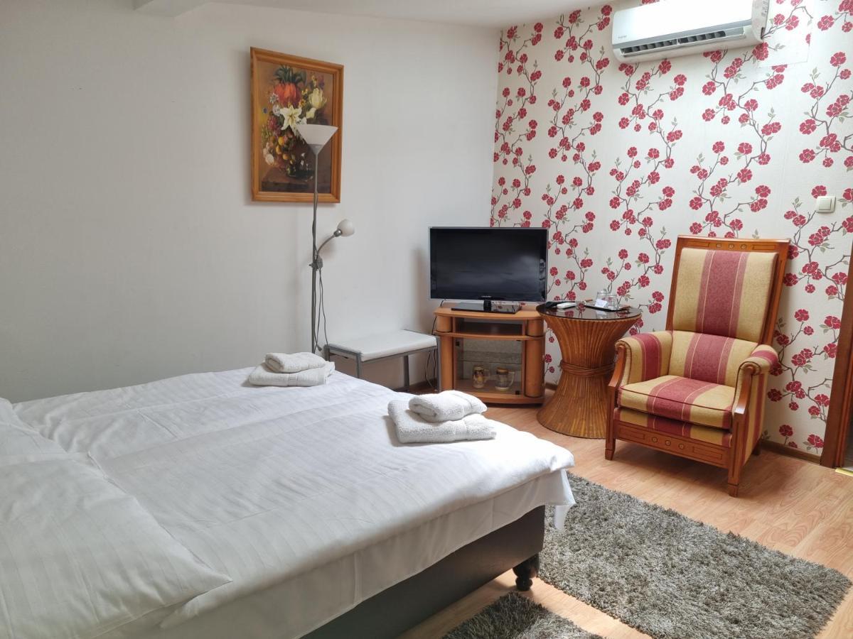 Bástya Wellness Hotel - Nyírbátor Esterno foto